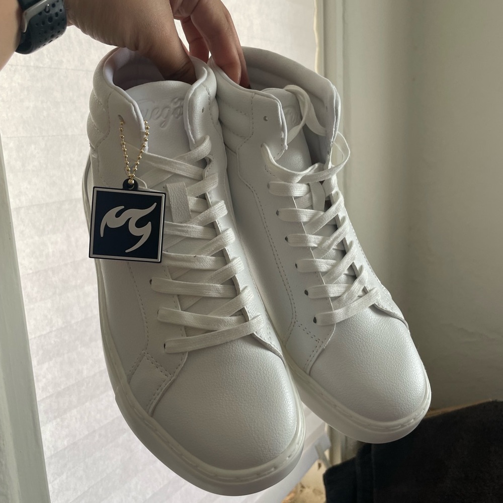 Size 8.5 Fuegos white high top dancing sneakers
